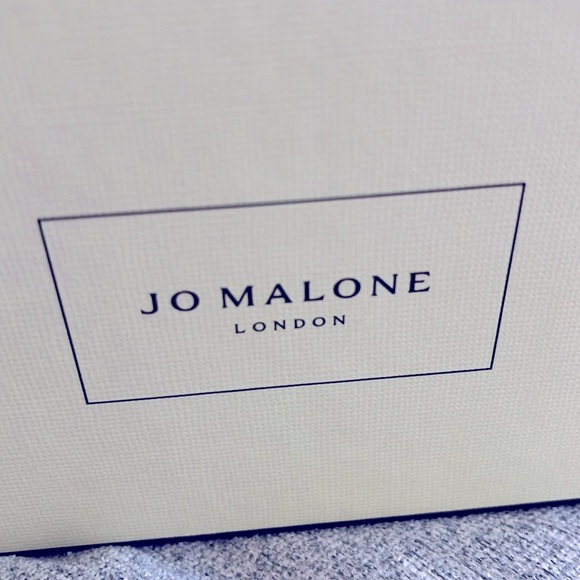 Jo Malone London Lime Basil & Mandarin Candle - Picture 3 of 6
